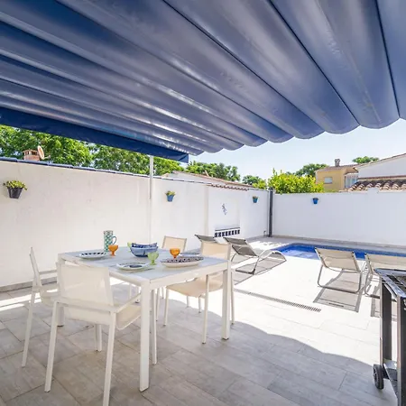 Blue Private Swimming Pool Empuriabrava